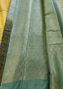 DualTone Green Soft Silk Saree With Kuchu