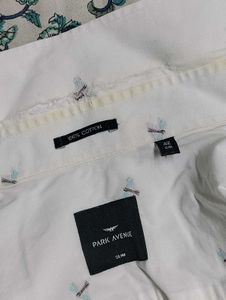 Men&#39;s White Shirt with dragonfly embroidery