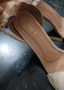 Chic Bow Detail Heels size 40