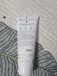 Forever Radiance Face Wash - 3.3 fl oz