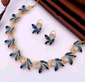 Blue Floral Necklace &amp; Earring Set