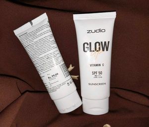 Sunscreen With Vitamin C and SPF 50 Pack Of 2