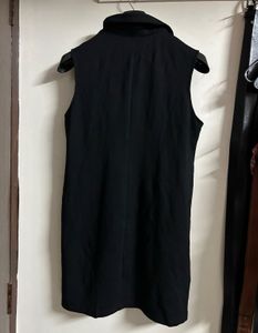Black Sleeveless Dress