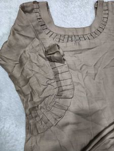 Beautiful Sleeveless Suit 32,34