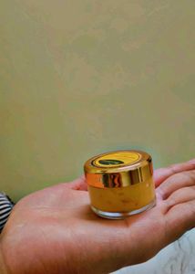 AYURGLOW MOISTURIZING CREAM.... THE 100%AYURVEDIC