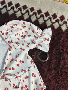 Floral Tie-Front Crop Top