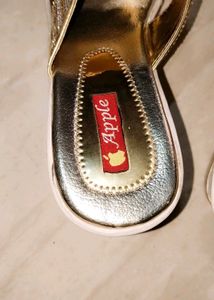 It Has 42 Size Brad New Heels
