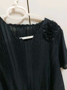 Black Pleated Top