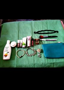 Minimalist Anti-Dandruff Hair Serum free Top