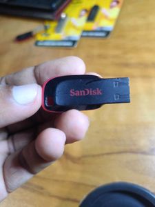 Original SanDisk Cruzer Blade 32GB