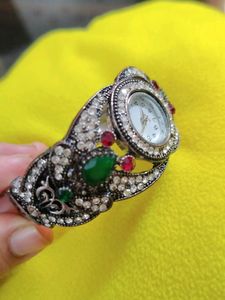 Kada Watch