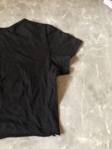 Black Crop Tshirt