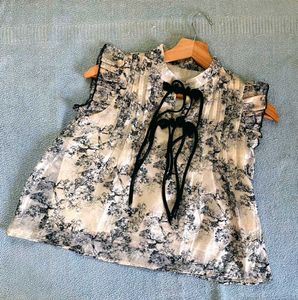Floral Tie-Neck Sleeveless Top