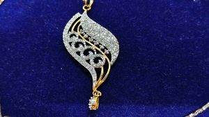 Elegant Leaf Pendant
