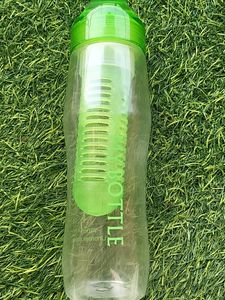 Green Detox Bottle With Infuser
