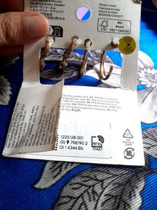Earings