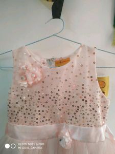 Kids Girl Frock 5-6 Year Old ,Neat And Clean.