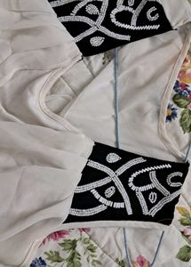 AND WHITE BLACK Sleeveless DRESS