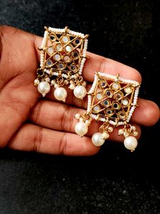 Kyathi Neck Set
