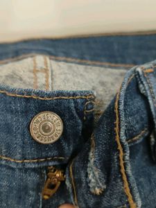 Superb Quality Men&#39;s 32 Casual Jeans