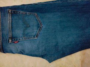 Levi&#39;s Straight Fit Denim Jean