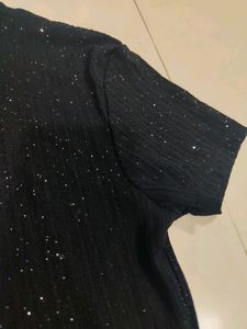 Tissue Black Tee