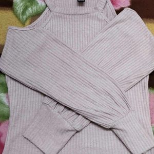 Ribbed Cold Shoulder Top