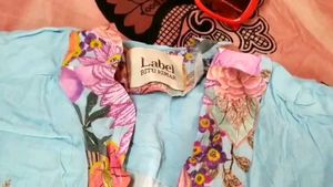 Floral Print Pull Sleeve Crepe Crop Top