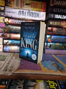 New Book Set Narnia And Danielle Steel Rs600 Each.