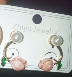 Floral Pearl Earrings
