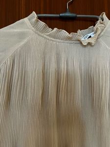 Pleated Sleeve Short Top