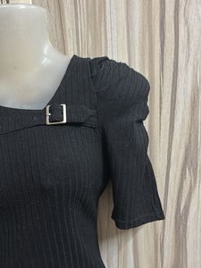 ⭕️B3G1⭕️ + 30 % Off On Combo❗️ Ribbed Buckle Top