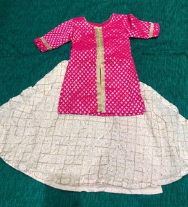 Girls' Festive Pink &amp; Gold lehenga Set