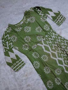 Green Kurti