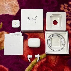 Apple AirPods Pro Wireless Buds