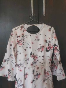 Floral Print Playsuit for girls 🌼🎀🌼