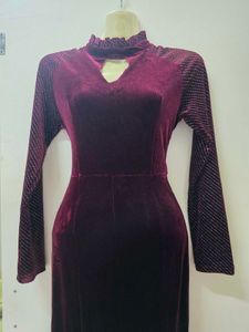 Elegant Velvet Midi Dress
