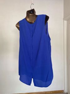 Stylish Sleeveless Top Electric Blue Back Button