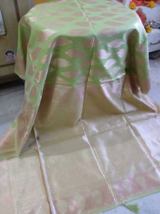 Green Linen Zari Saree
