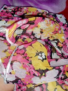 Floral Ruffle Sleeve Crop Top