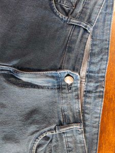 Denim 3/4 Jean
