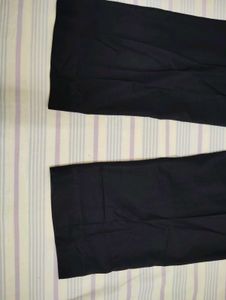 Men 38 Van Heusen Pant - Like New