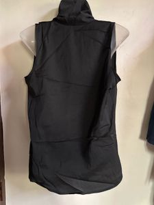 Chic Black Sleeveless Top
