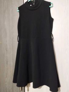 Black Sleeveless Dress