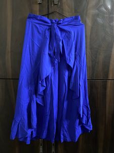 Women Wear Navy Blue Trouser
