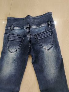 Stylish High-Waisted Jeans