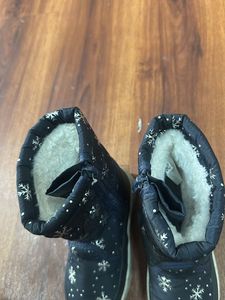 Snow boots for 1-3.5yrs old kid size 26