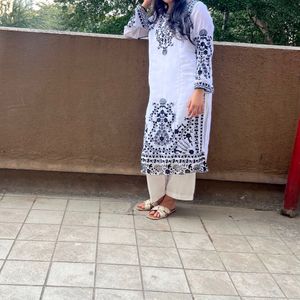 Elegant White Embroidered Kurta