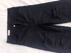 Cut Out Jeans