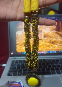 Yellow Pendant Necklace with earrings